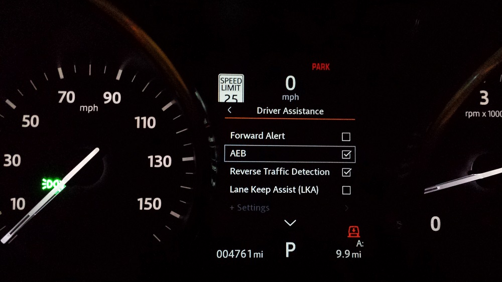 Rover Safety Warning VIDEO: Watch the Safety Sensors In the 2017 Land Rover Discovery Go ...